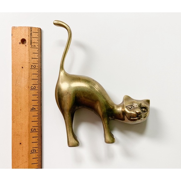 Vintage Brass Cat Ring Holder Mid Century Modern Brass Cat Figurine - Picture 9 of 9
